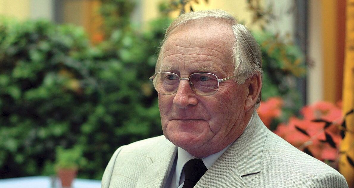 автор на книгата Алън Кар